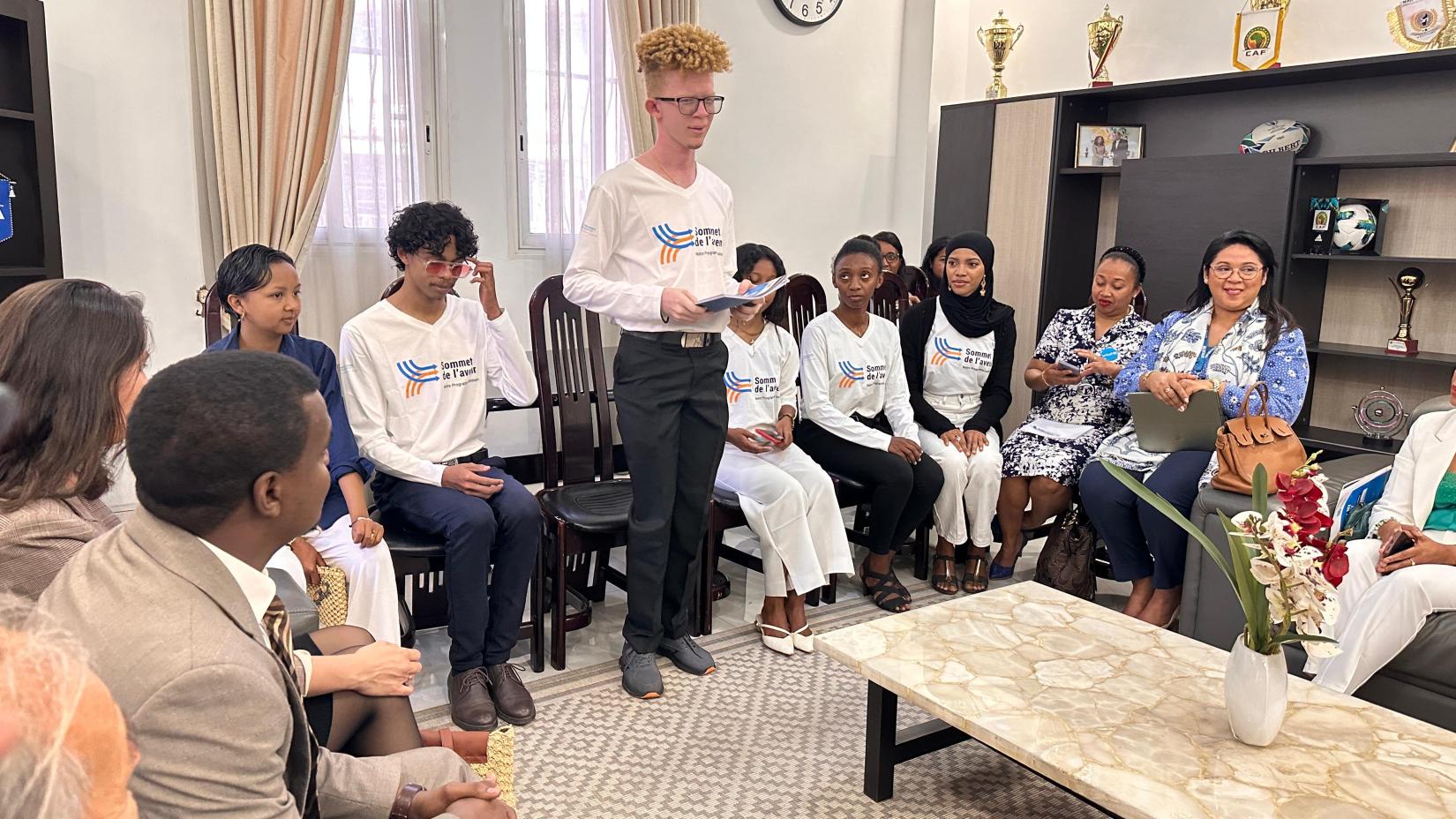 Photo des jeunes partcipant au sommet de l'avenir