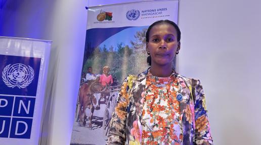 Todisoa Claudia Raïssa, une jeune femme de la région Androy, dans le sud de Madagascar, actuellement à la tête d'une entreprise qu'elle a baptisée Mikajy. 